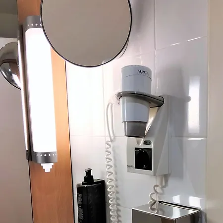 Ibis Barcelona Mollet מלון
