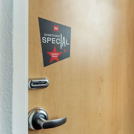 Ibis Barcelona Mollet מלון