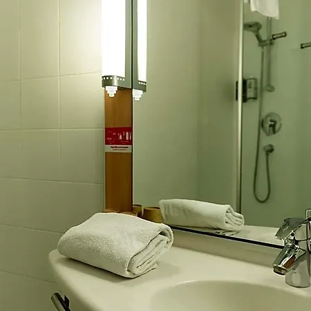 Ibis Barcelona Mollet 2*