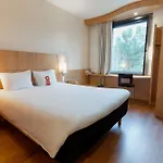 Ibis Barcelona Mollet Hotel 2*