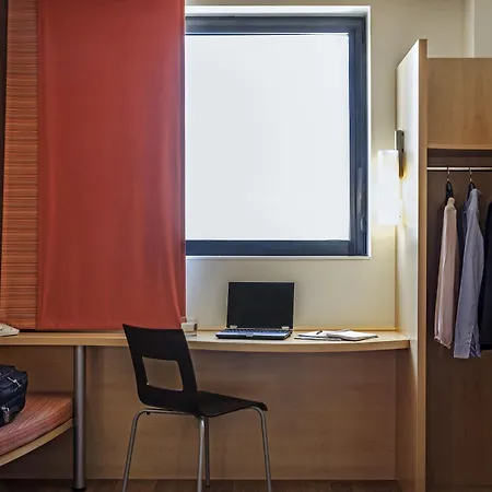 Ibis Barcelona Mollet Отель Мольет-дель-Вальес