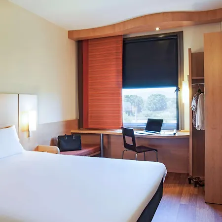 Ibis Barcelona Mollet 2*