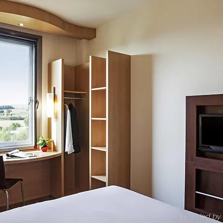 Ibis Barcelona Mollet Отель Мольет-дель-Вальес