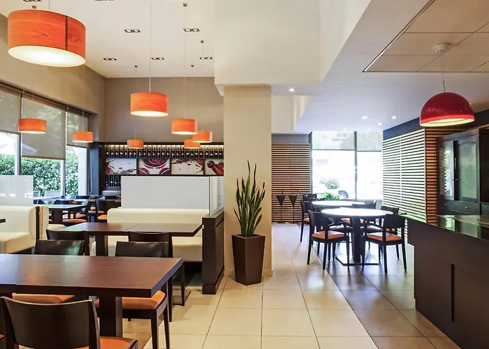 巴塞罗那摩勒宜必思酒店 2*